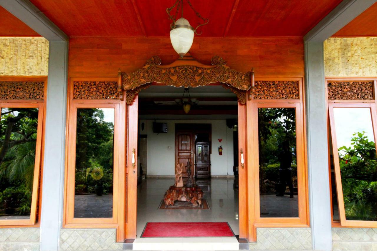 Oyo 510 Joglo Hotel Bandung